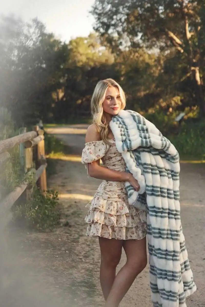 Hugs French Stripe Blanket