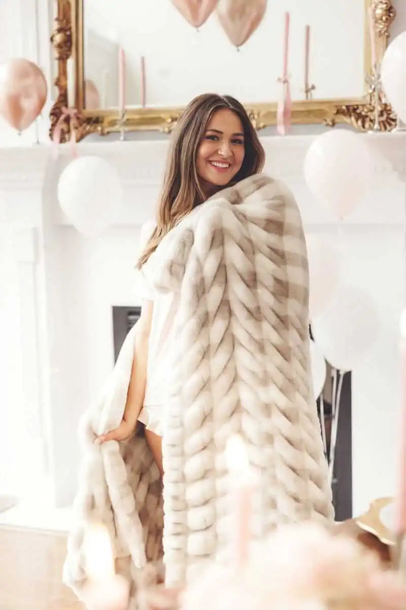 Hugs Sophia Cream Gingham Blanket