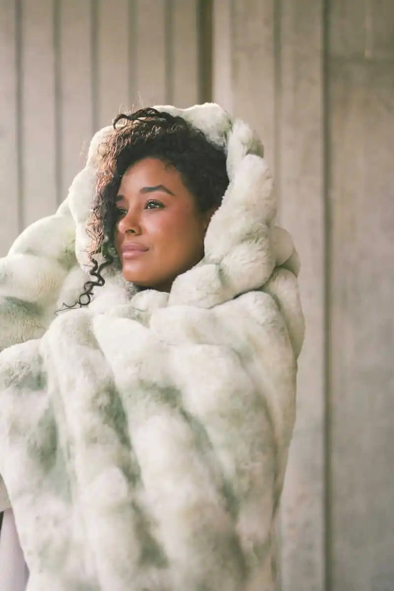 Extreme Ultra Cloud Desert Sage Blanket