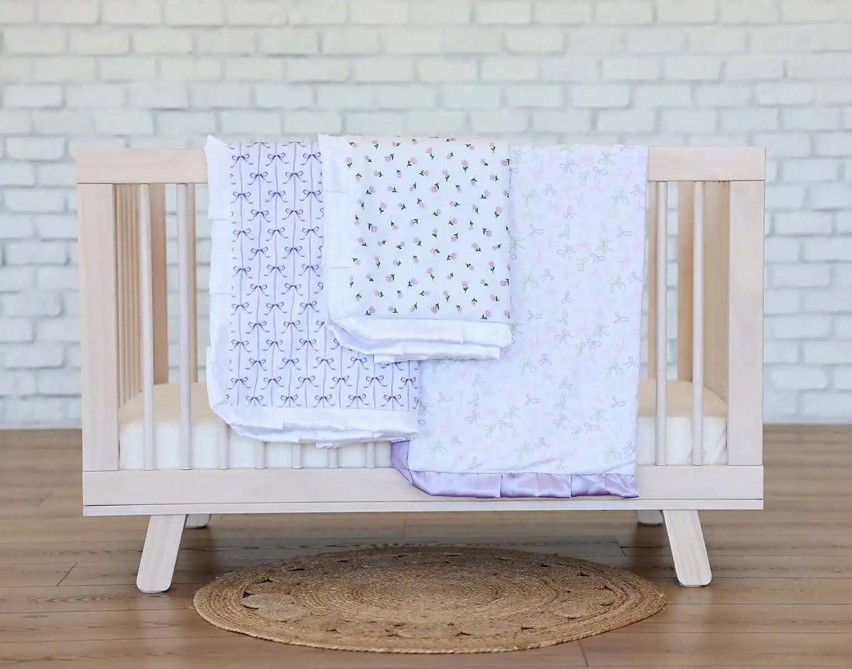 Itsy Bitsy Flower Lilac Blanket