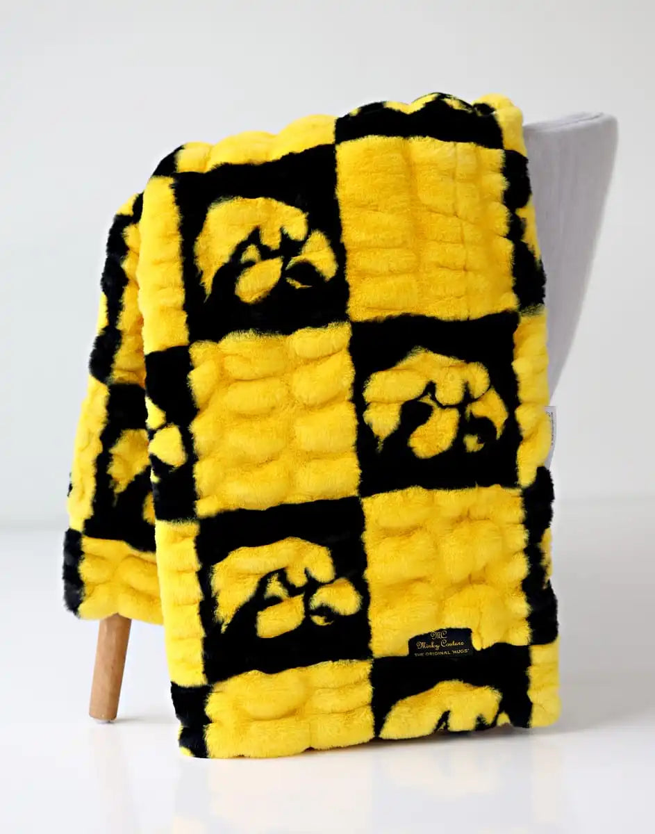 University of Iowa Hawkeye Blanket - Hugs