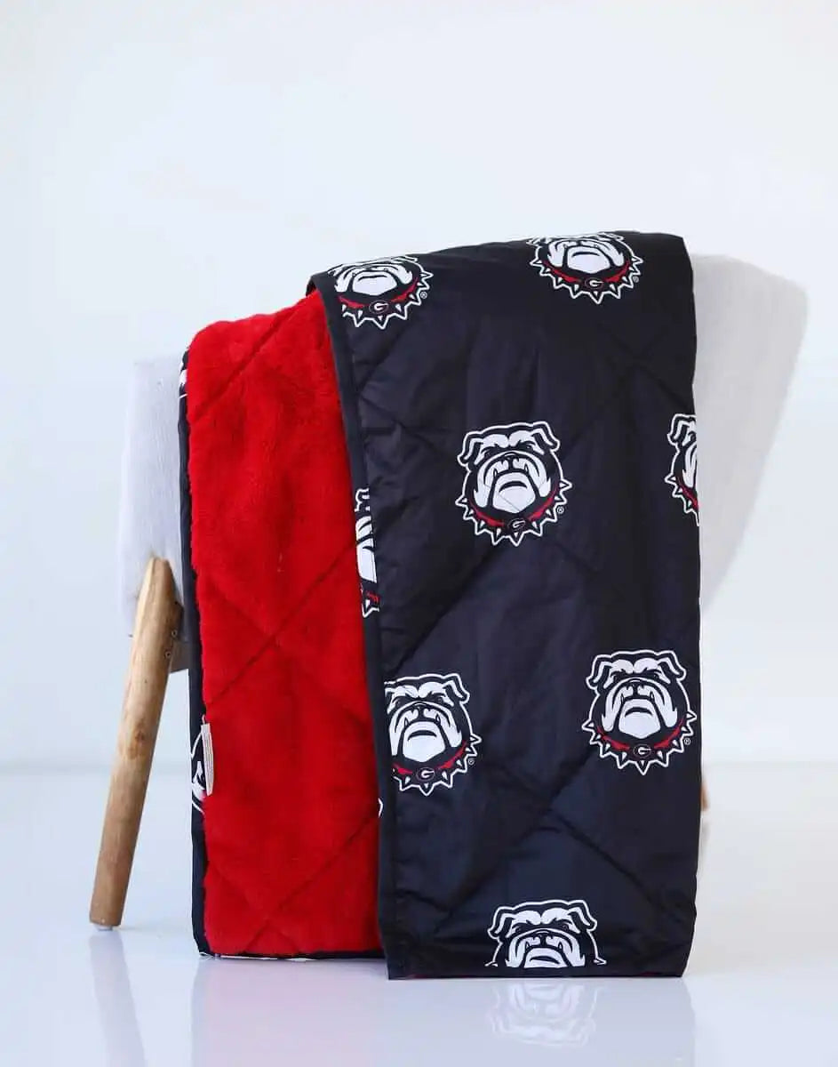 Georgia Bulldogs Hooded Stadium Everywhere Blanket