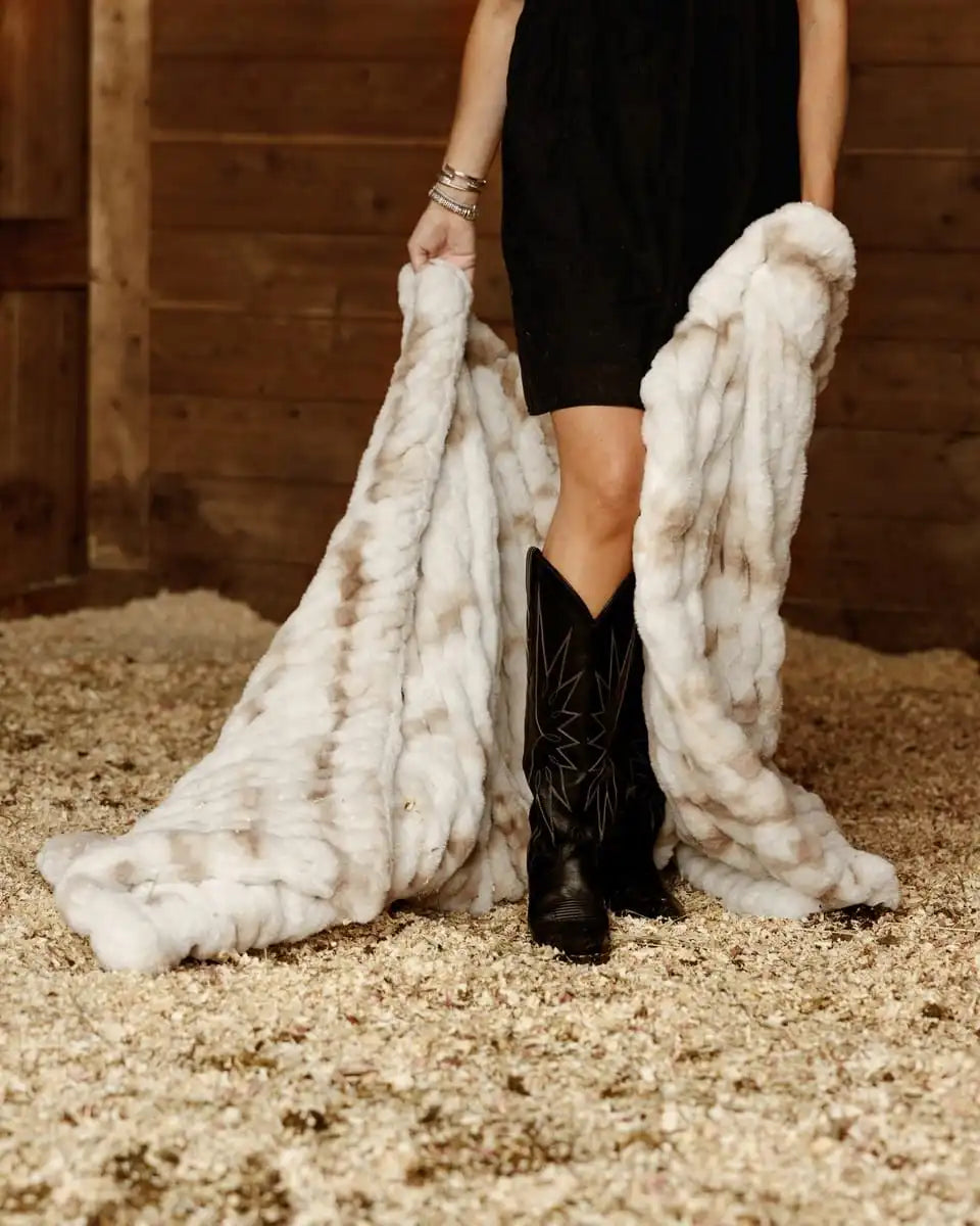 Hugs French Salt Blanket