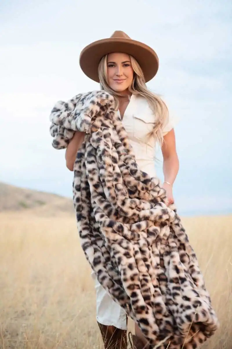 Hugs Golden Leopard Blanket