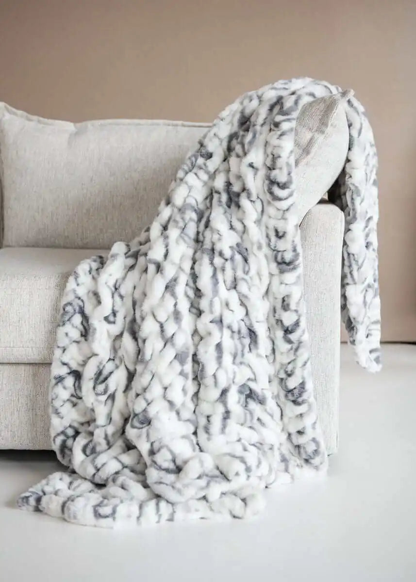 Hugs Marble Pewter Blanket
