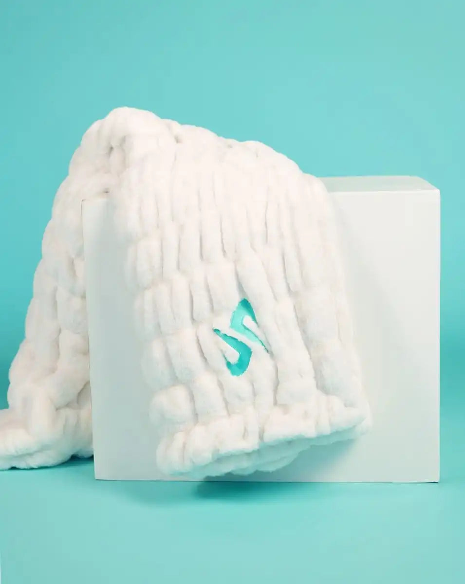 Dude Perfect Hugs Cream Blanket