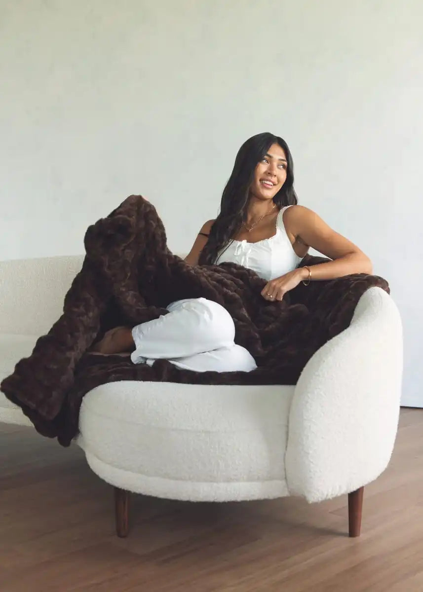 Hugs Lizi Blanket