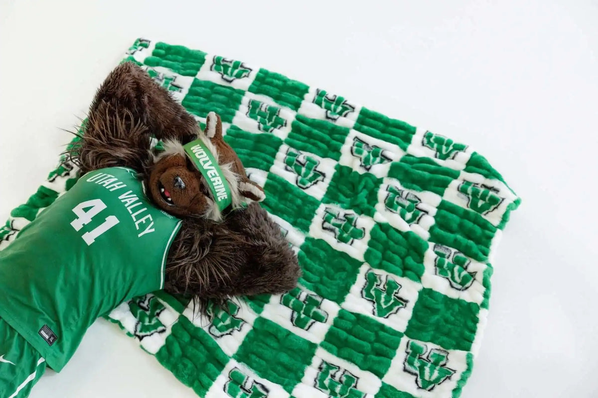 Utah Valley Wolverines Blanket - Hugs