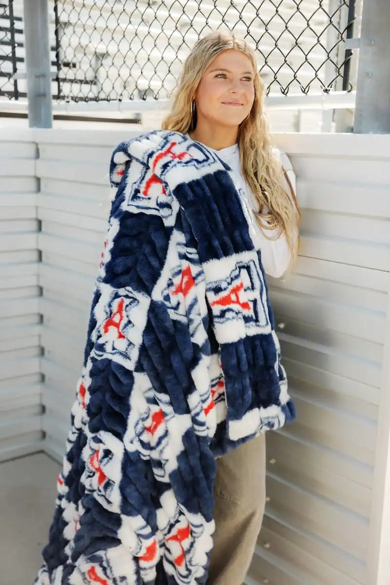 University of Arizona Wildcats Blanket - Hugs