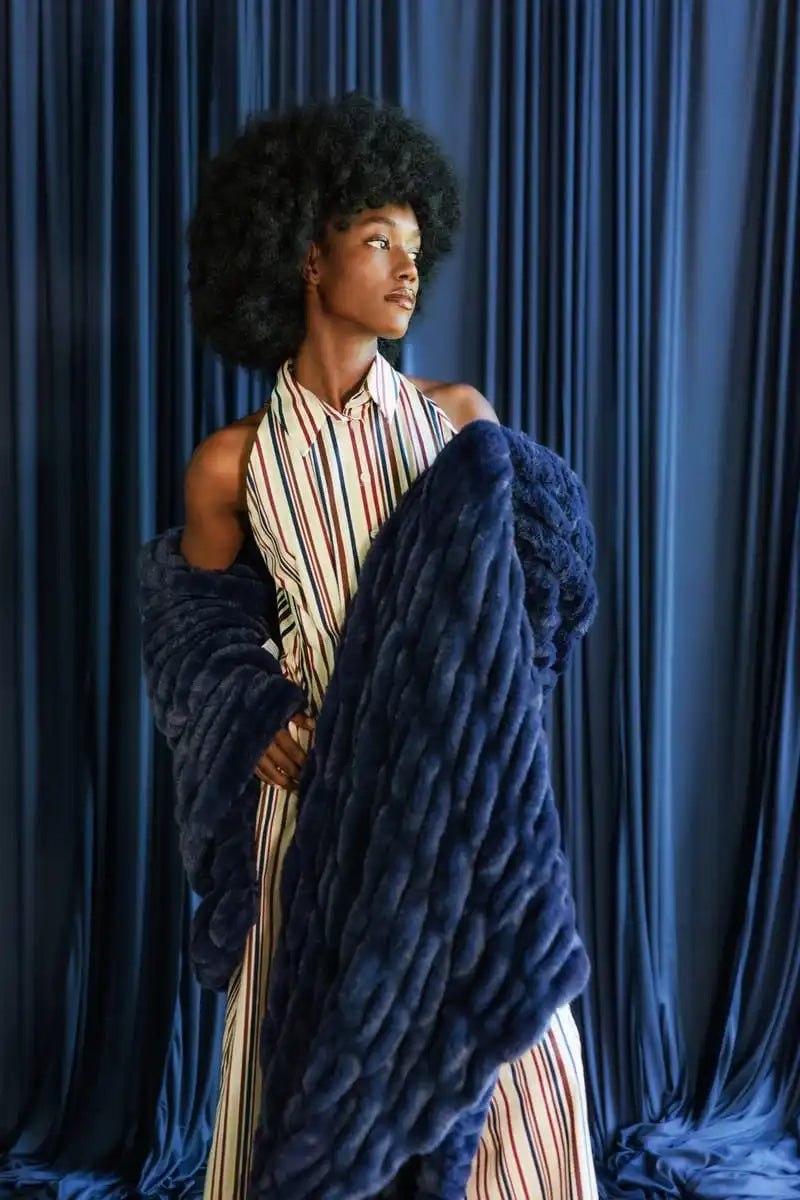 Hugs Light Peacoat Navy Blanket