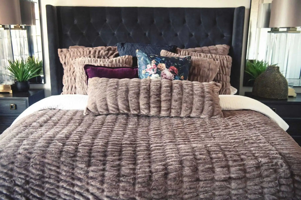 Hugs Milk Chocolate Duvet